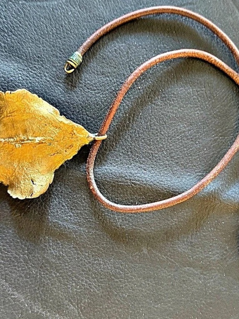 Leaf Pendant Necklace in Brown & Gold